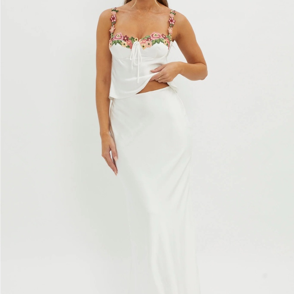 Selfie Leslie Rose Garden White Skirt Set